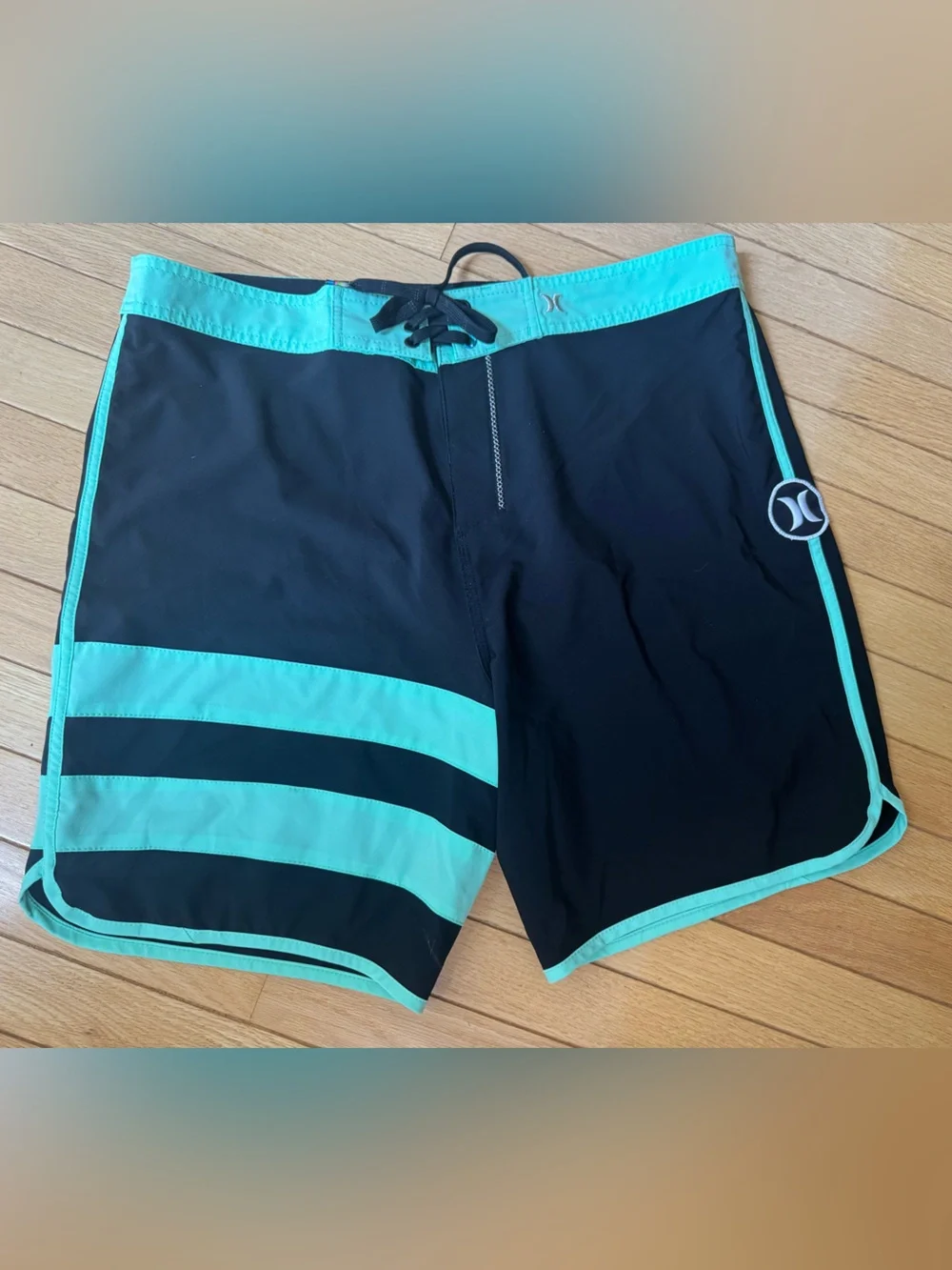 Hurley Phantom Men's Size 36 Black and Teal Swim Boardshorts w/Back Pocket EUC